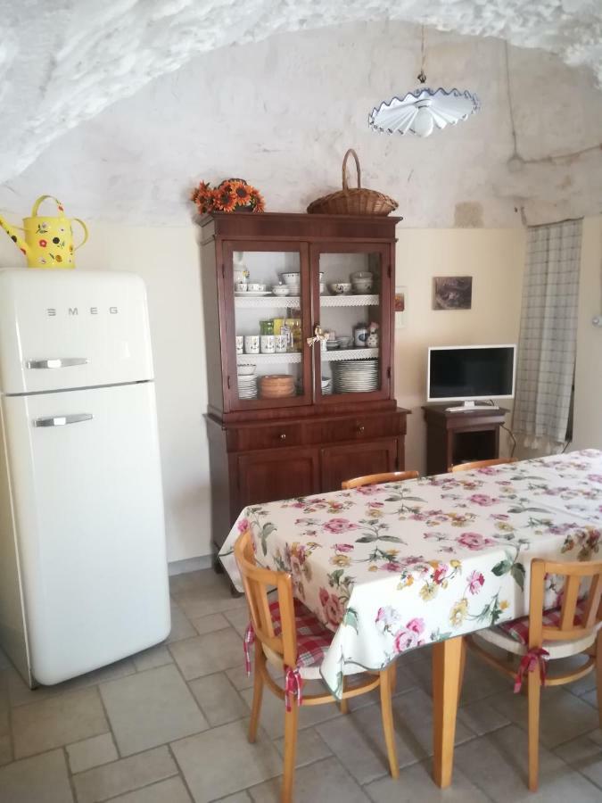 הוילה מרטינה פרנקה Trullo Galeotto מראה חיצוני תמונה